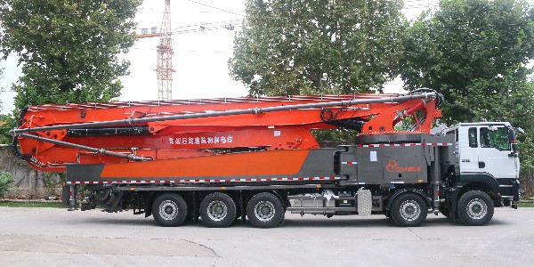 科尼樂70米長臂架泵車，泵送能力強不易堵管