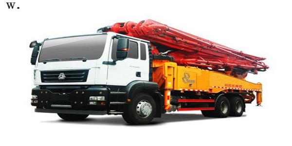 關于小型混泥土泵車泵送量調(diào)節(jié)的那些事，你值得了解