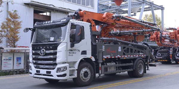 32米泵車為防止臂架發(fā)生斷裂問題要如何保養(yǎng)？