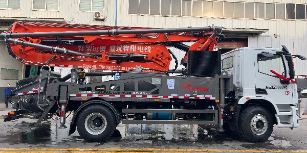隨著32米短臂架泵車成為農(nóng)村關(guān)注焦點，要如何選擇泵車